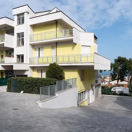 Lulu - 2 Camere - Vicino Mare - Parcheggio Privato *