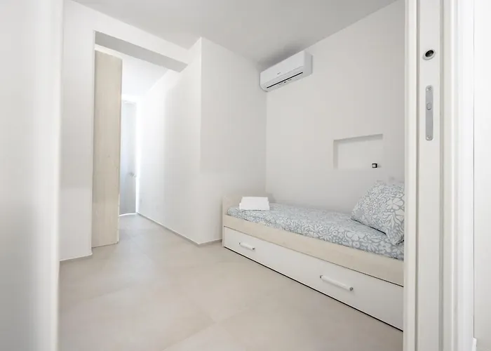 Apartament Lulu - 2 Camere - Vicino Mare - Parcheggio Privato *