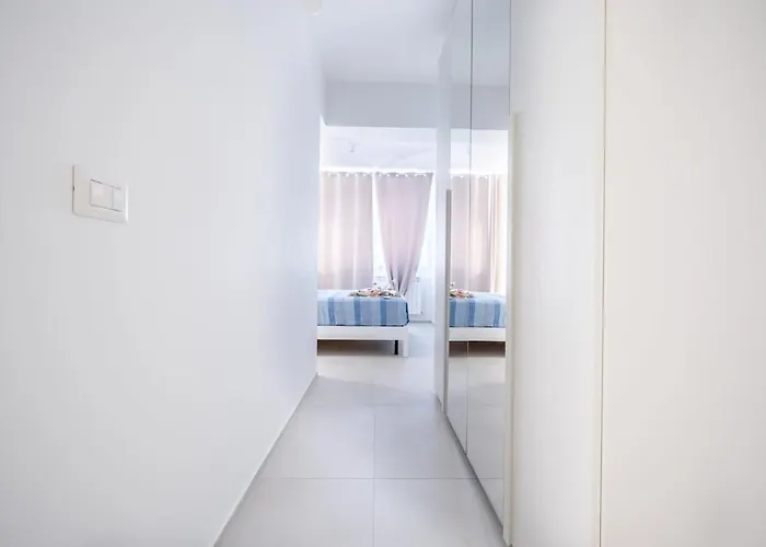 Lulu - 2 Camere - Vicino Mare - Parcheggio Privato * Civitanova Marche