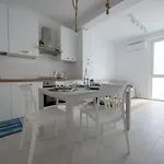 Lulu - 2 - Vicino Mare - Parcheggio Privato Civitanova Marche