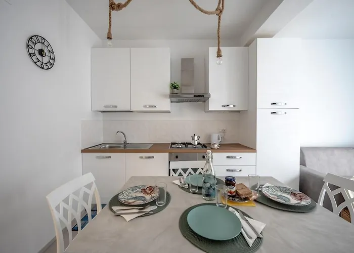 Lulu - 2 Camere - Vicino Mare - Parcheggio Privato *